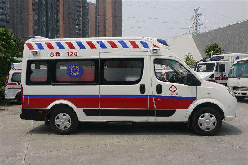 救護(hù)車一次多少錢？出車費(fèi)用太高或成救護(hù)難題？02